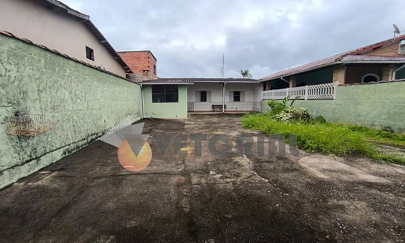 Casa Com 02 Dormitór...