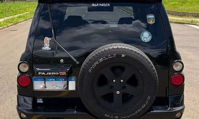 Mitsubishi Pajero Tr...