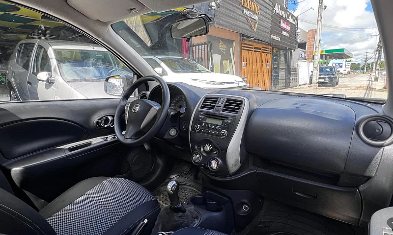 Nissan March Sv 1.0 ...