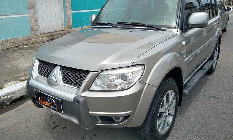 Mitsubishi Pajero Tr...