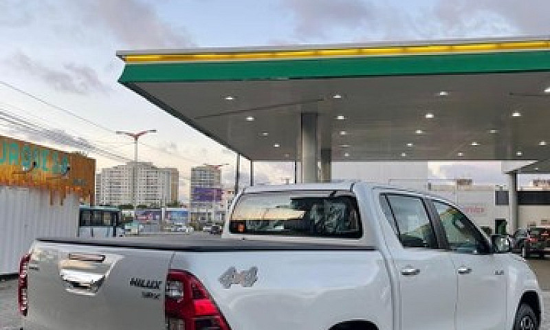 Hilux Srx Diesel 4X4...