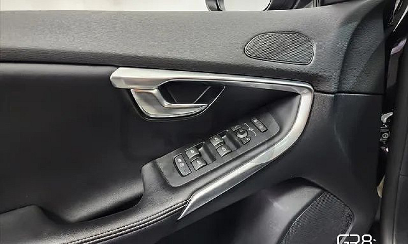 Volvo V40 V40 T-5 R-...