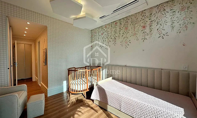 Cobertura Com 4 Suít...