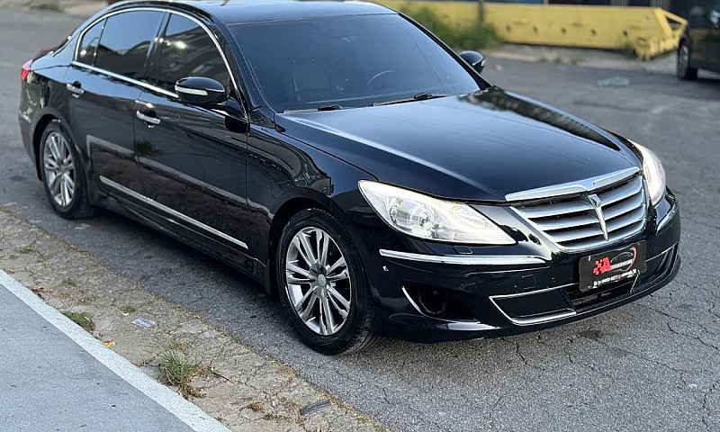 Hyundai Genesis 2012...