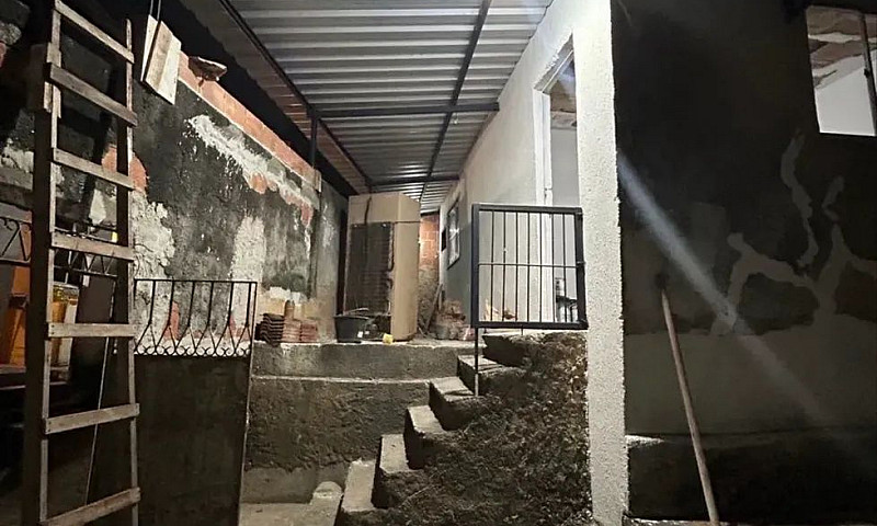 Lv Vendo Casa Em Feu...