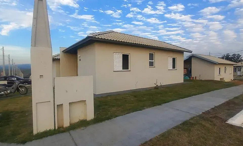 Casa Com 2 Dormitóri...