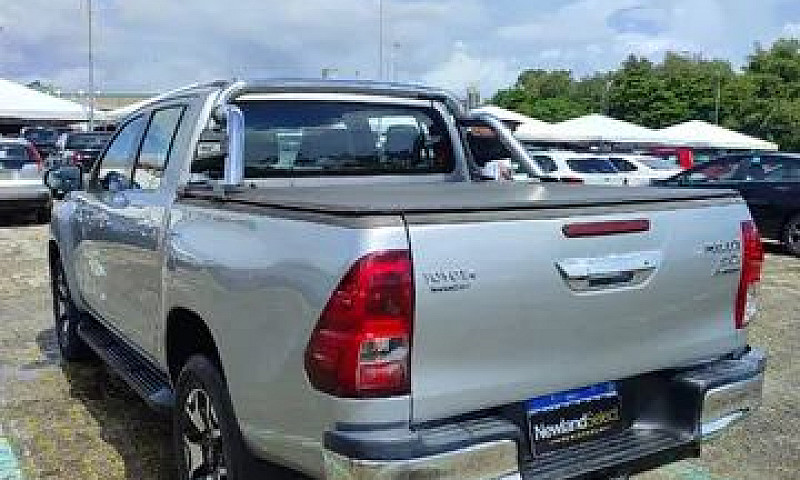 Toyota Hilux 2.8 Srx...