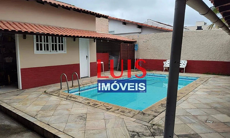 Casa Com 3 Dormitóri...