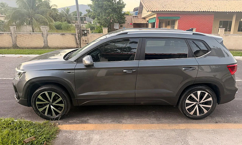 Volkswagen Taos High...