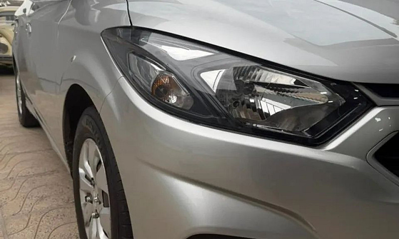 Chevrolet Onix Hatch...