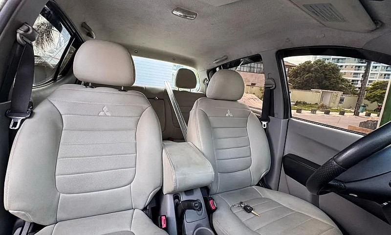 Mitsubishi L200 Trit...