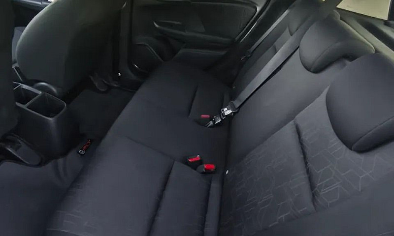 Honda Fit 2015 Top D...