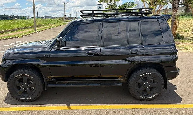 Mitsubishi Pajero Tr...