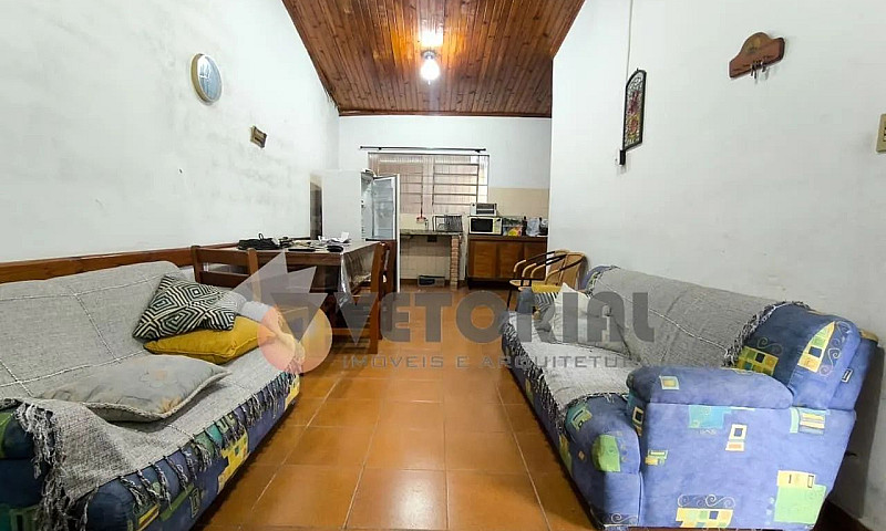 Casa Com 02 Dormitór...