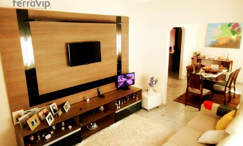 Casa Com 4 Dormitóri...