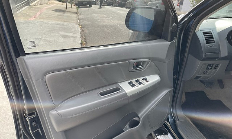 Hilux Srv 3.0 Aut 4X...