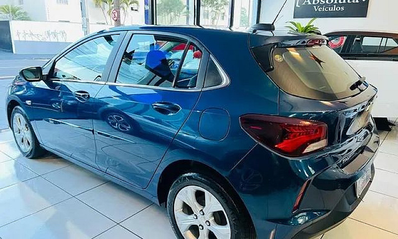 Chevrolet Onix Premi...