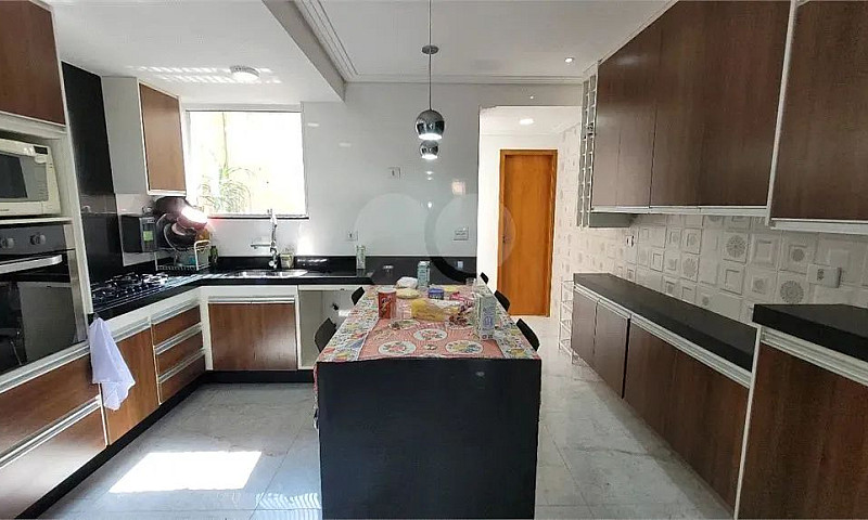 Sobrado Com 2 Quarto...