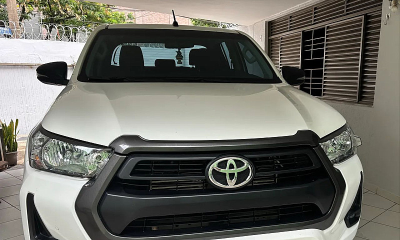 Toyota Hilux Cd Sr 4...