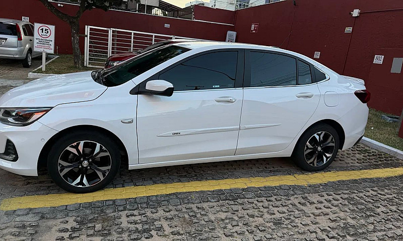 Chevrolet Onix Plus ...