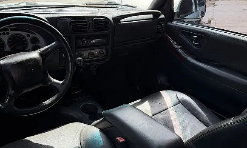 Chevrolet S10 Pick-U...
