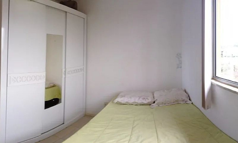 Apto. Mobiliado 2/4 ...