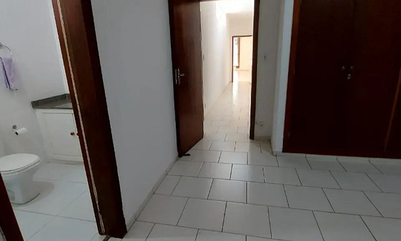 Casa 3 Dorm. Sendo 1...