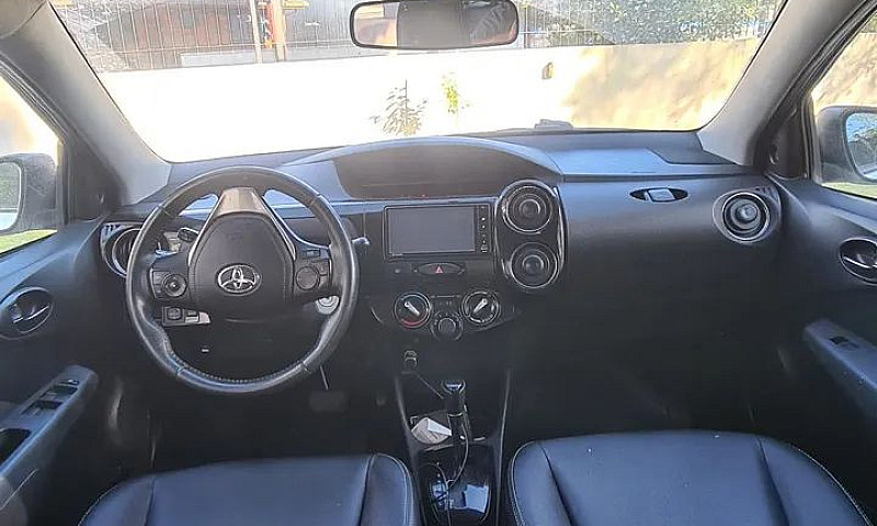 Etios Sedan - Abaixo...