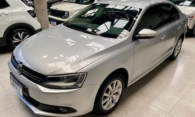 Volkswagen Jetta Com...