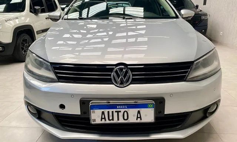 Volkswagen Jetta Com...