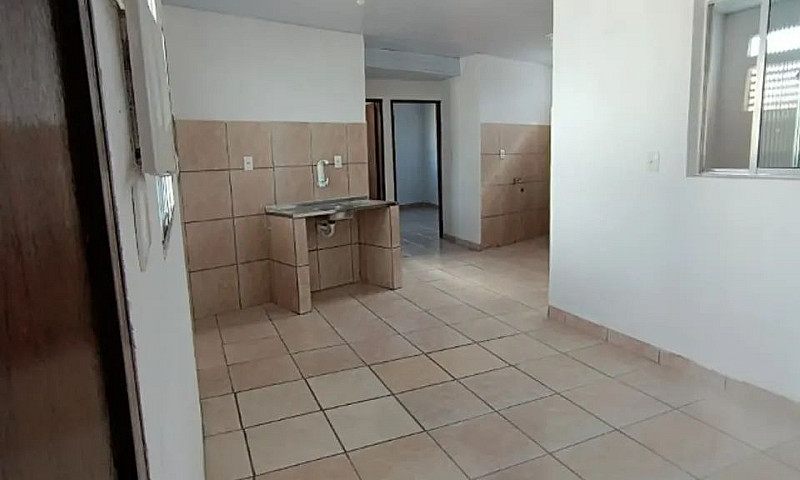 Alugue-Se Casa De 3 ...