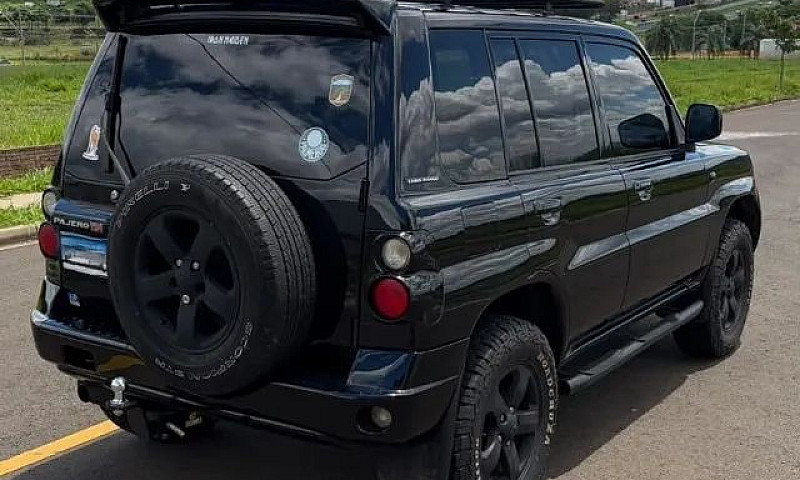 Mitsubishi Pajero Tr...