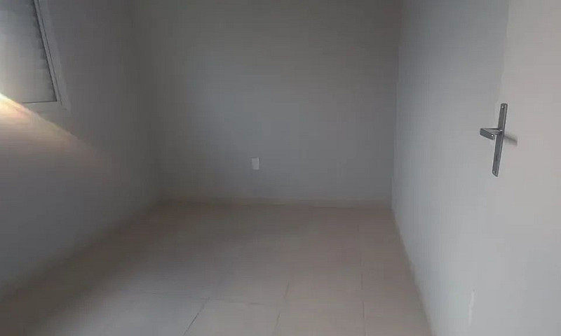 Casa Com 2 Dormitóri...