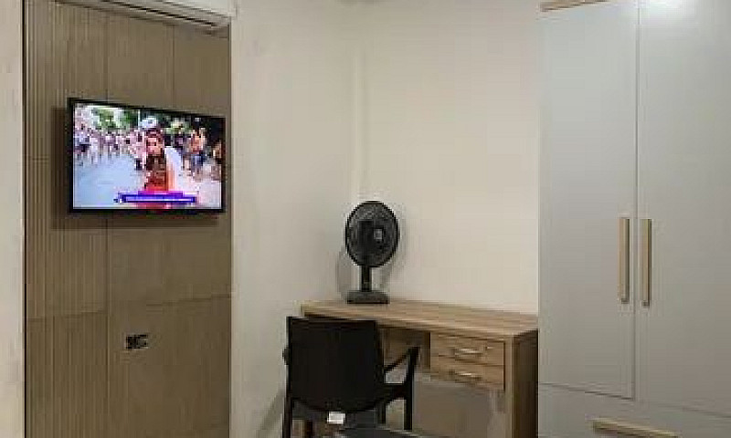 Studio Mobiliado A 1...