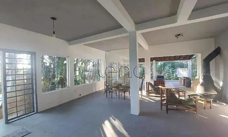 Casa À Venda Com 3 Q...