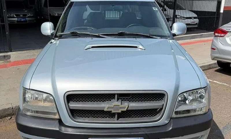 Chevrolet S10 Pick-U...