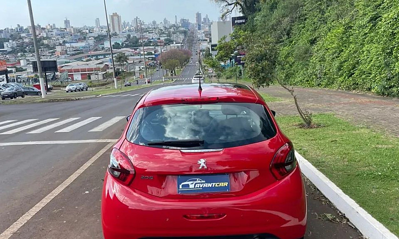 Peugeot 208...