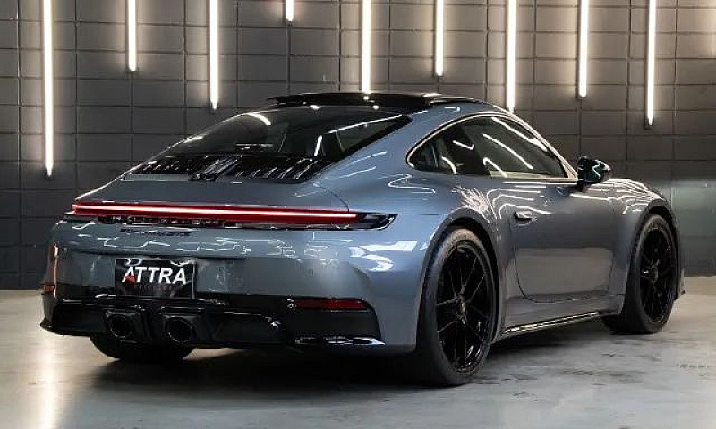 Porsche 911 Carrera ...