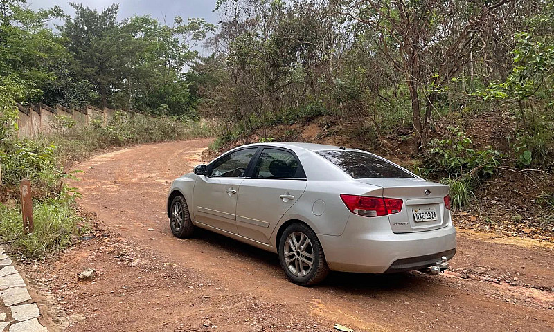 Kia Motors Cerato 1....