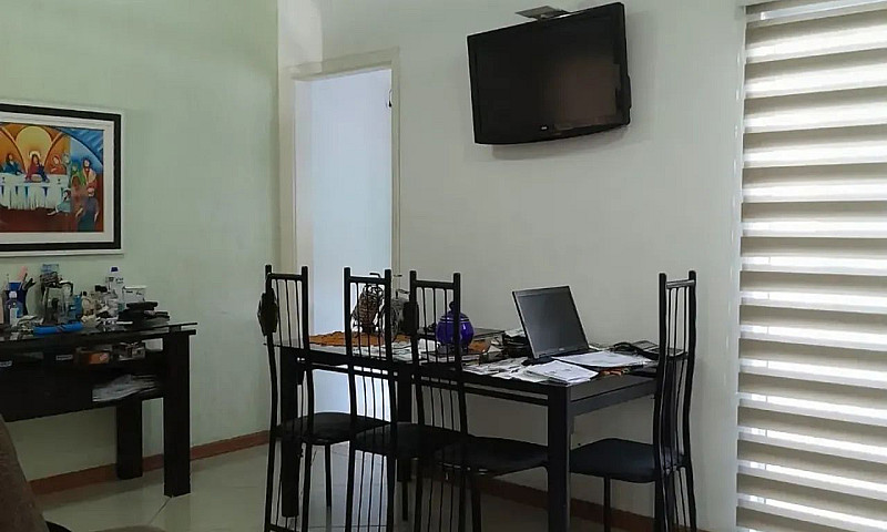 Casa Com 3 Dormitóri...