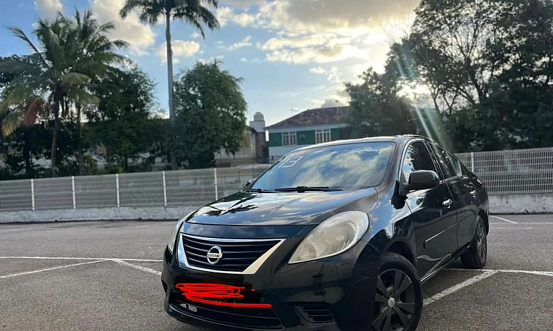 Nissan Versa S 1.6 1...