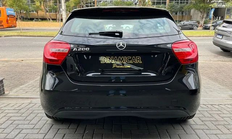Mercedes A 200 1.6 T...