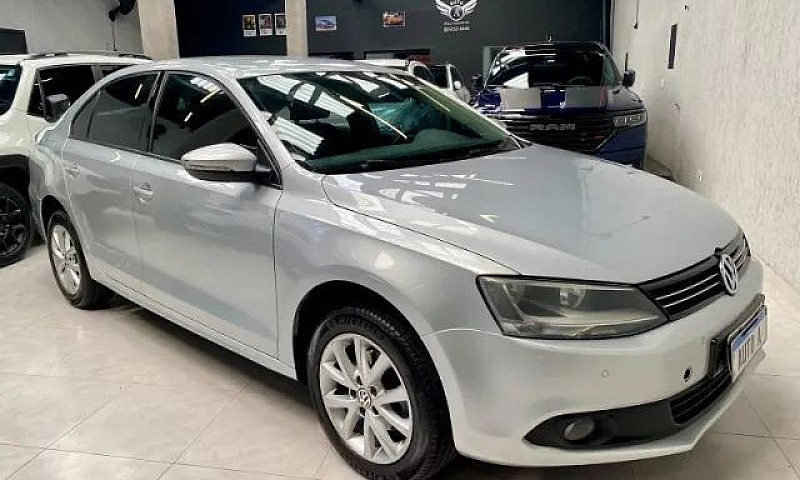 Volkswagen Jetta Com...