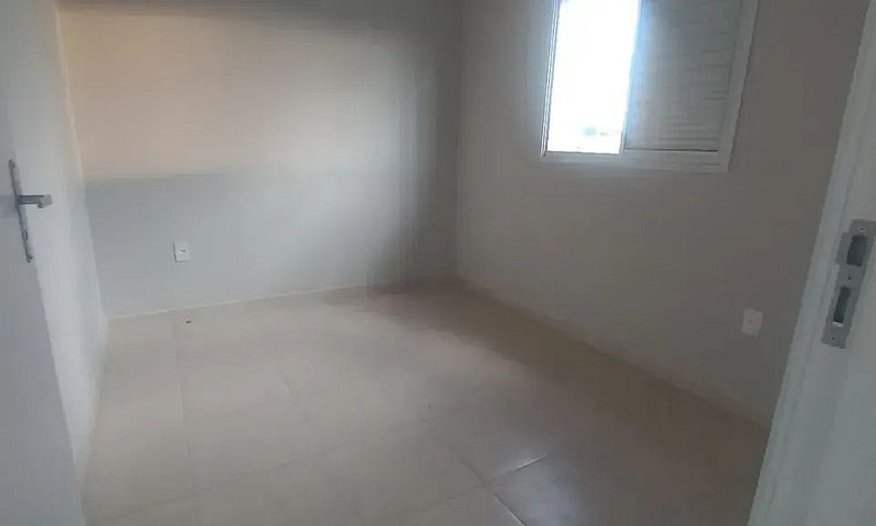 Casa Com 2 Dormitóri...