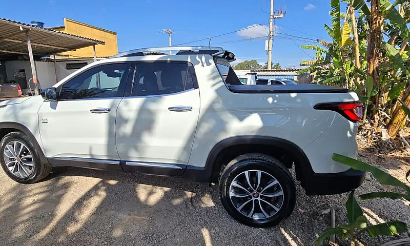 Fiat Toro Volcano 2....