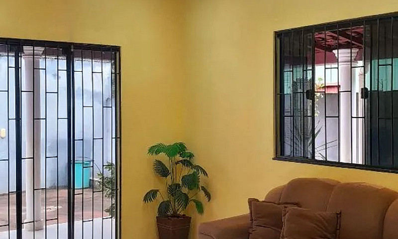 Casa À Venda ...