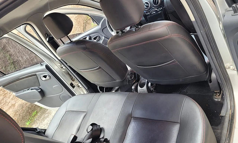 Renault Sandero Step...