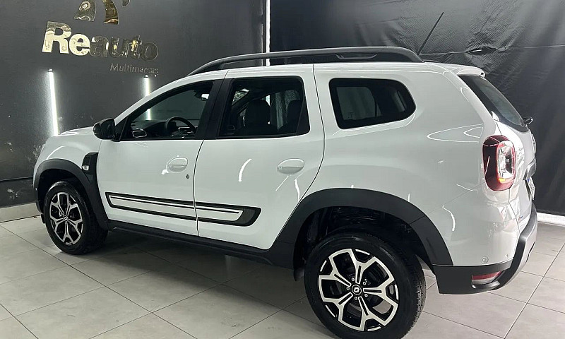 Renault Duster Iconi...