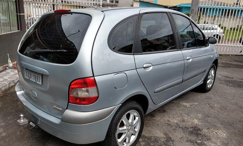 Renault Scenic...