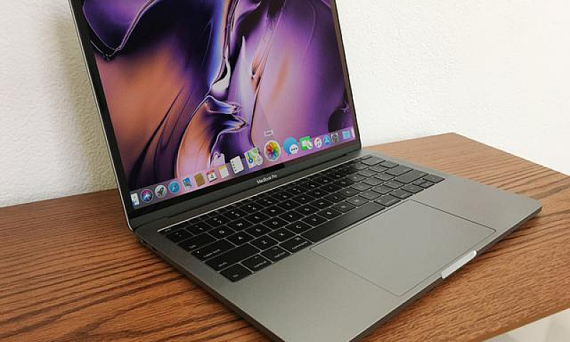 Macbook Pro Retina 1...